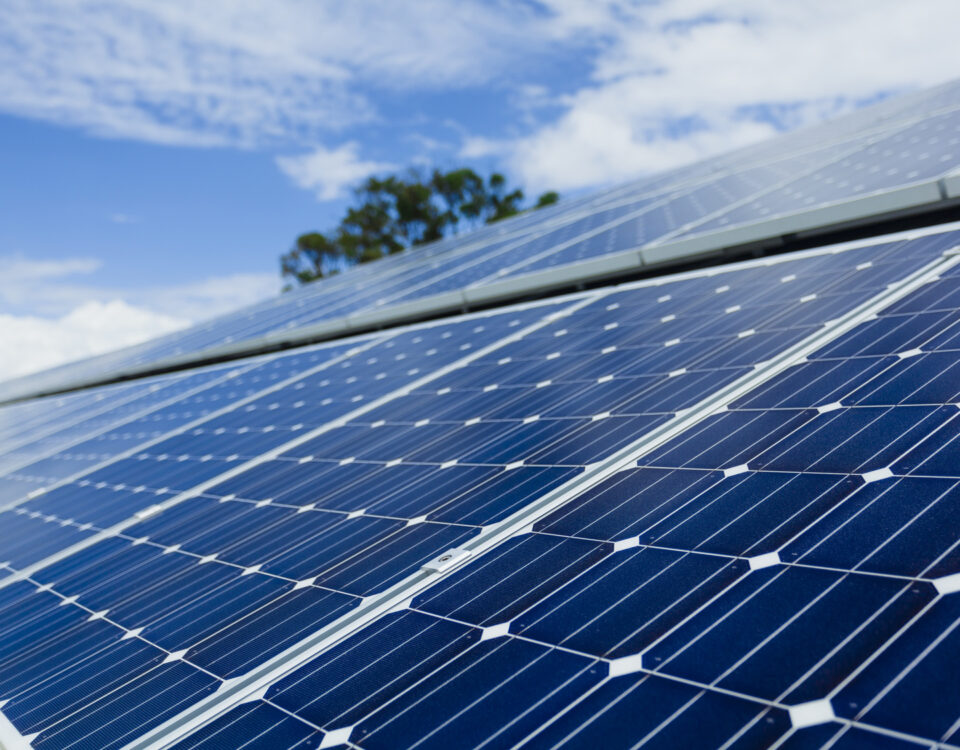 découvrez comment l'autoproduction d'électricité peut vous aider à réaliser des économies significatives sur vos factures d'énergie. apprenez les avantages de produire votre propre électricité, les technologies disponibles et les étapes clés pour commencer à réduire vos dépenses tout en contribuant à un avenir énergétique durable.