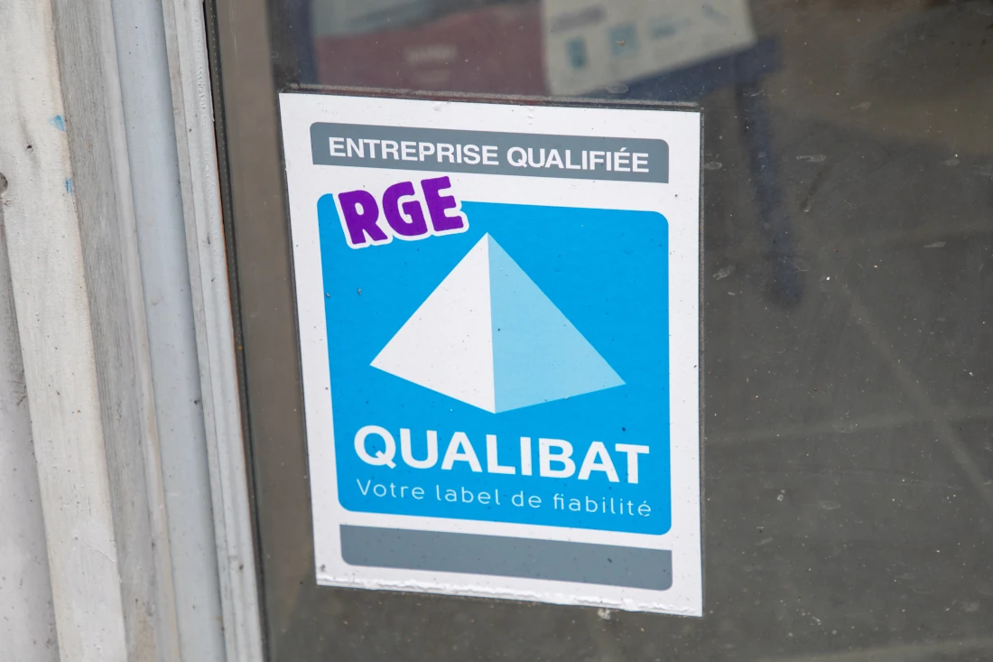 découvrez comment choisir la meilleure entreprise de panneaux photovoltaïques pour vos projets d'énergie renouvelable. comparez les offres, évaluez les services et faites le choix qui répond à vos besoins tout en respectant votre budget.