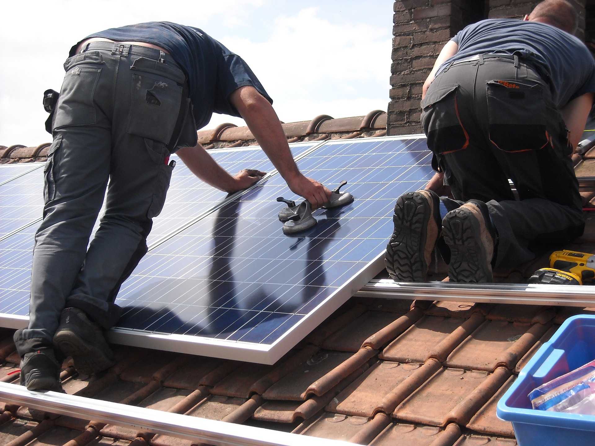 découvrez comment l'intégration des panneaux solaires dans votre entreprise peut renforcer la cohésion d'équipe tout en contribuant à des pratiques durables. adoptez une démarche éco-responsable qui favorise le travail collaboratif et l'engagement des employés.