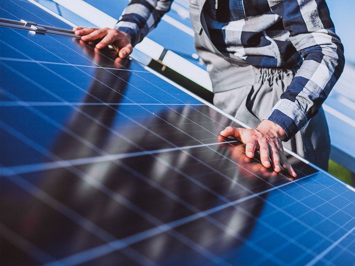 découvrez notre comparatif des solutions solaires pour choisir le système qui répond le mieux à vos besoins énergétiques. comparez les options, les prix et les performances pour une transition énergétique réussie.