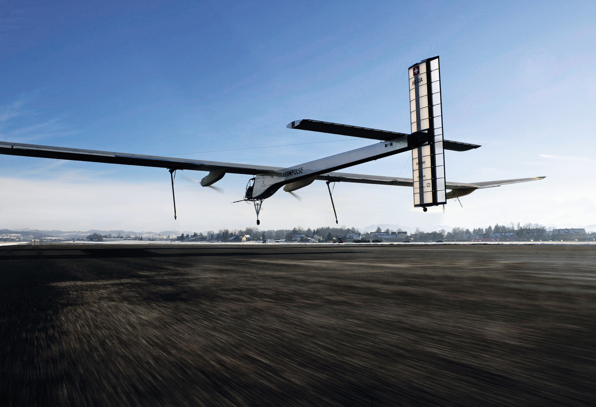 découvrez les avancées technologiques et les performances des avions solaires, des aéronefs innovants qui exploitent l'énergie solaire pour révolutionner le transport aérien tout en réduisant l'empreinte carbone.