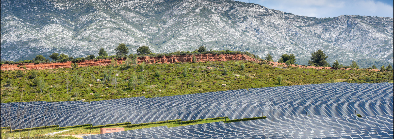 découvrez les avantages du plan solaire 2021 : économies d'énergie, réduction de l'empreinte carbone et soutien à l'innovation. informez-vous sur les incitations fiscales et les bénéfices environnementaux pour adopter une énergie renouvelable durable.