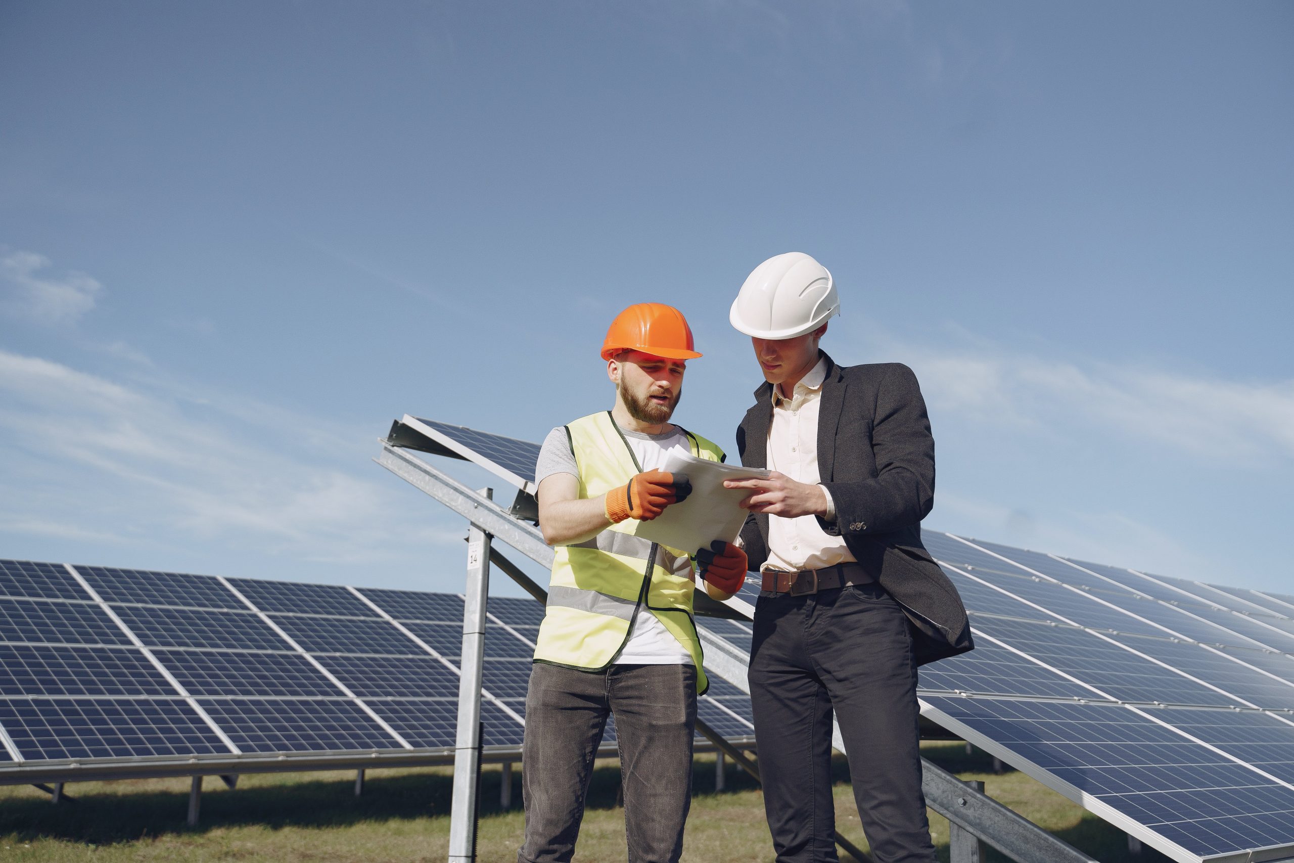 découvrez notre expertise en énergie solaire : des solutions personnalisées pour optimiser votre consommation d'énergie, réduire vos factures et contribuer à la protection de l'environnement. faites le choix d'un avenir durable avec nos services d'installation et de maintenance de panneaux solaires.