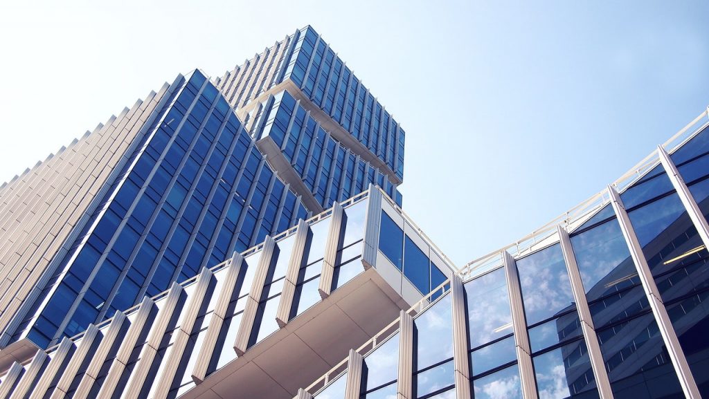 découvrez les fenêtres photovoltaïques, une solution innovante alliant lumière naturelle et production d'énergie solaire. transformez votre habitat en optimisant l'efficacité énergétique tout en préservant l'esthétique de votre bâtiment. adoptez une approche durable et moderne pour un avenir respectueux de l'environnement.