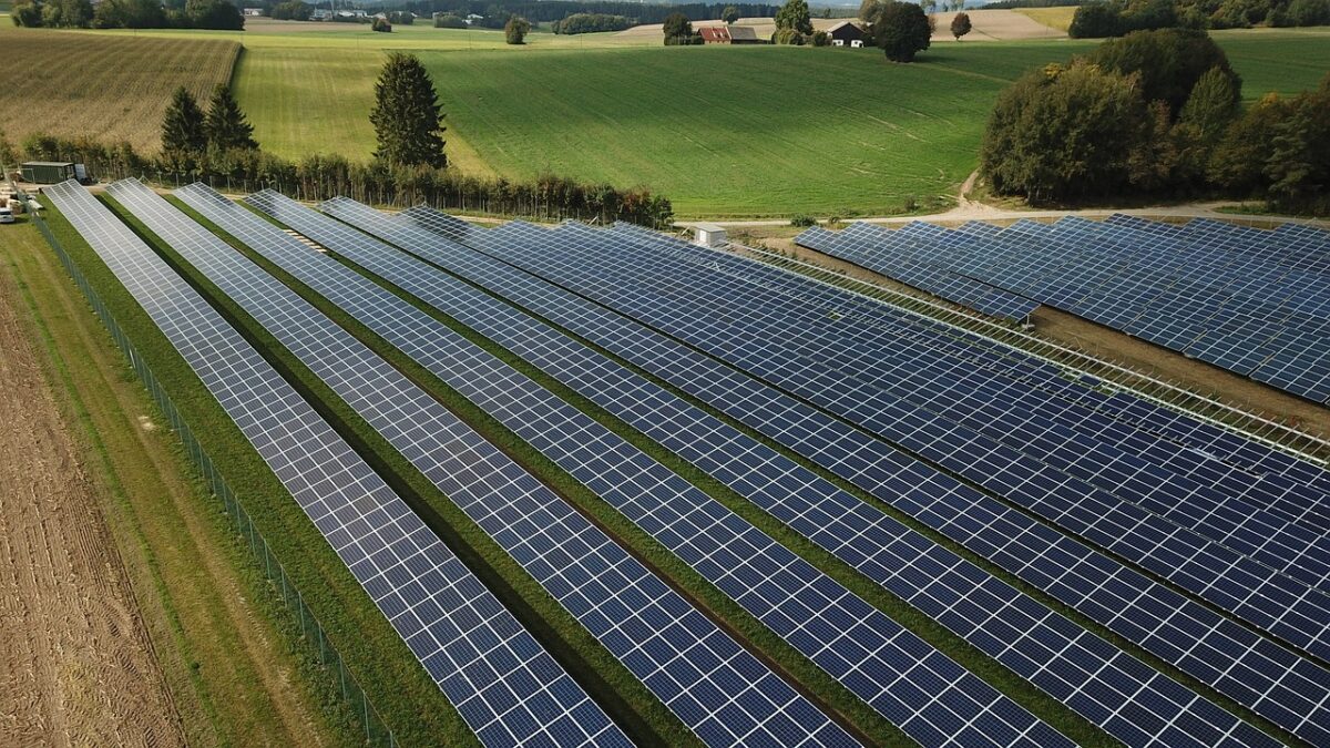 découvrez les solutions de financement solaire adaptées à vos besoins. investissez dans une énergie renouvelable durable tout en bénéficiant d'options de financement flexibles et avantageuses pour réaliser vos projets solaires.