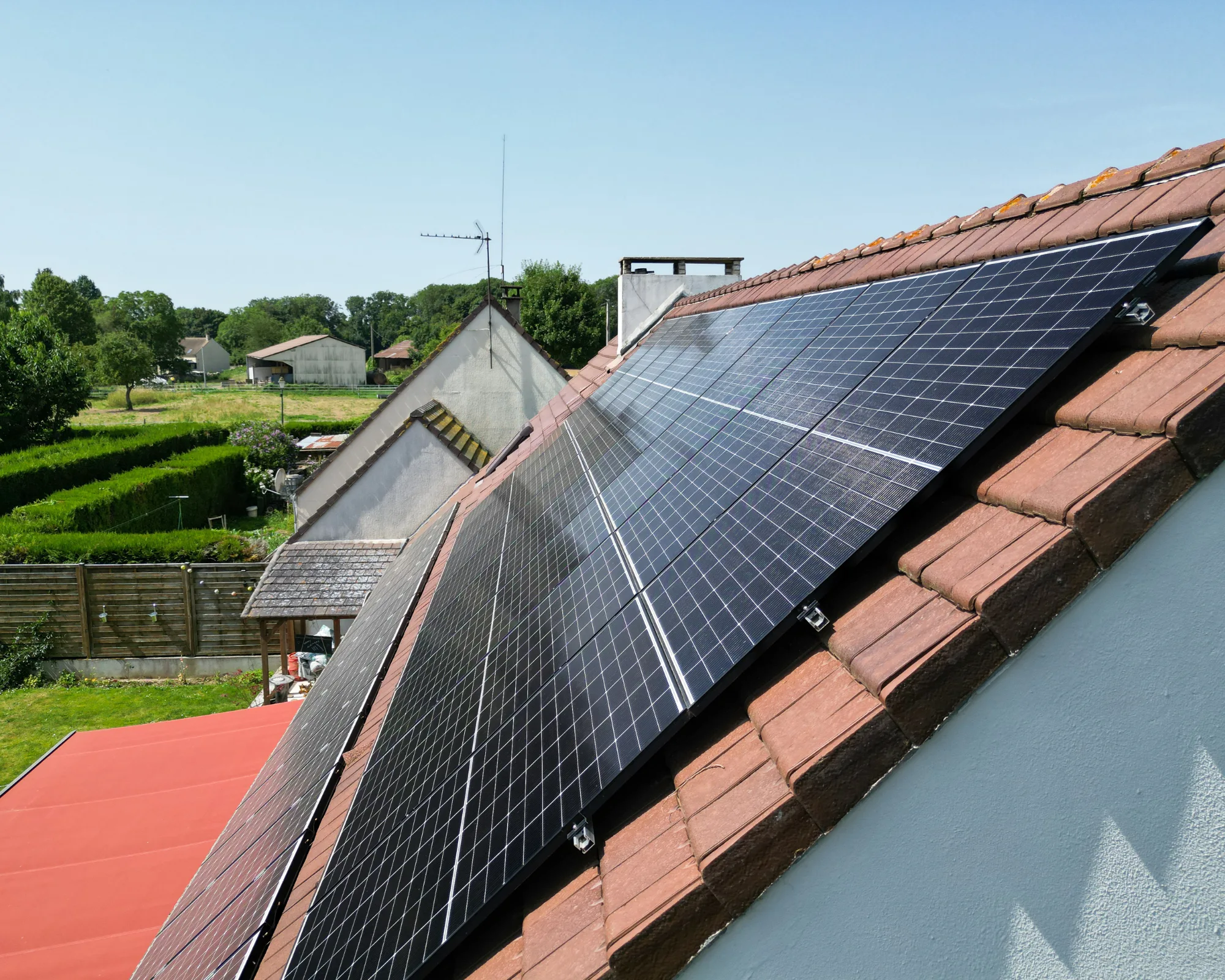 découvrez les enjeux et les opportunités de l'avenir énergétique photovoltaïque. plongez dans les innovations technologiques, les tendances du marché et les solutions durables pour une énergie propre et renouvelable. engagez-vous vers un futur énergétique plus durable avec le photovoltaïque.