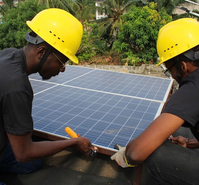 découvrez comment optimiser votre investissement dans le soutien solaire avec nos conseils pratiques et astuces. maximisez vos économies d'énergie et contribuez à un avenir durable grâce à des solutions solaires adaptées à vos besoins.