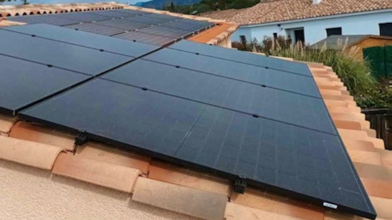 découvrez comment les start-ups innovent dans le secteur de l'énergie solaire, un marché en pleine expansion. explorez les nouvelles technologies et les solutions durables que ces entreprises proposent pour un avenir plus vert.