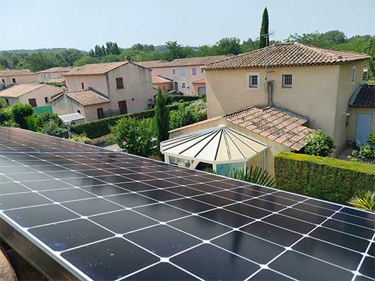découvrez les différentes aides photovoltaïques disponibles pour les entreprises en france. profitez de subventions, de crédits d'impôt et d'autres dispositifs financiers pour investir dans l'énergie solaire, réduire vos coûts énergétiques et contribuer à la transition énergétique. optimisez vos projets d'énergie renouvelable dès aujourd'hui !