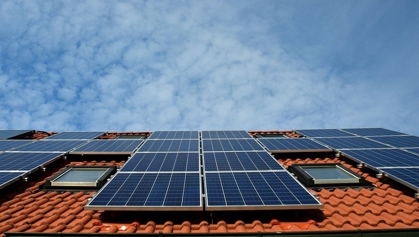 découvrez les avantages des panneaux photovoltaïques pour votre maison : économies d'énergie, réduction de l'empreinte carbone, valorisation immobilière et indépendance énergétique. investissez dans l'avenir durable dès aujourd'hui !