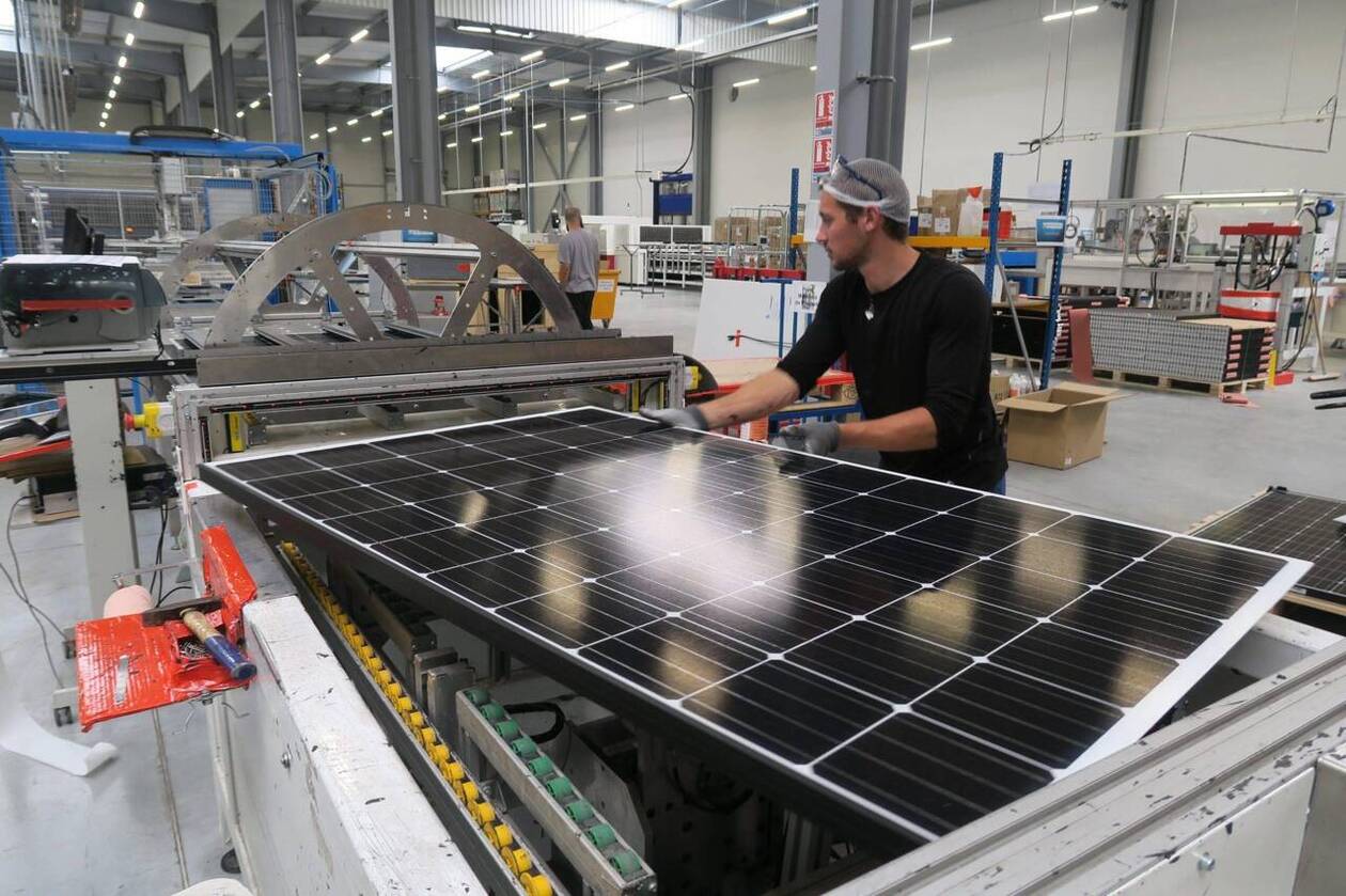 découvrez les nombreux avantages des panneaux solaires pour les usines. réduction des coûts énergétiques, impact environnemental positif, et valorisation de l'image de votre entreprise sont autant de bénéfices à adopter cette solution durable.
