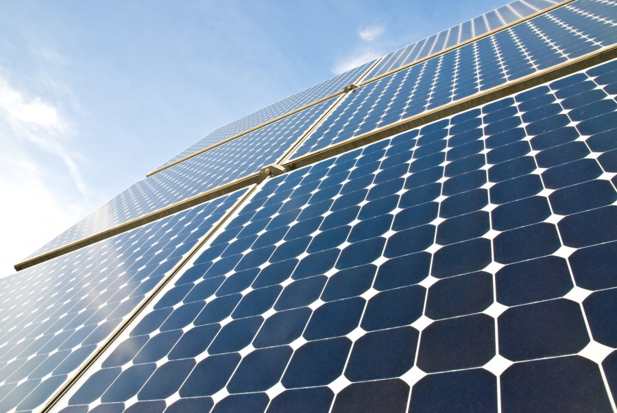 découvrez les nombreux avantages du photovoltaïque en alsace, une région propice à l'énergie solaire. apprenez comment cette source d'énergie renouvelable peut réduire vos factures d'électricité, contribuer à la protection de l'environnement et soutenir l'économie locale grâce à des installations adaptées et des aides financières.