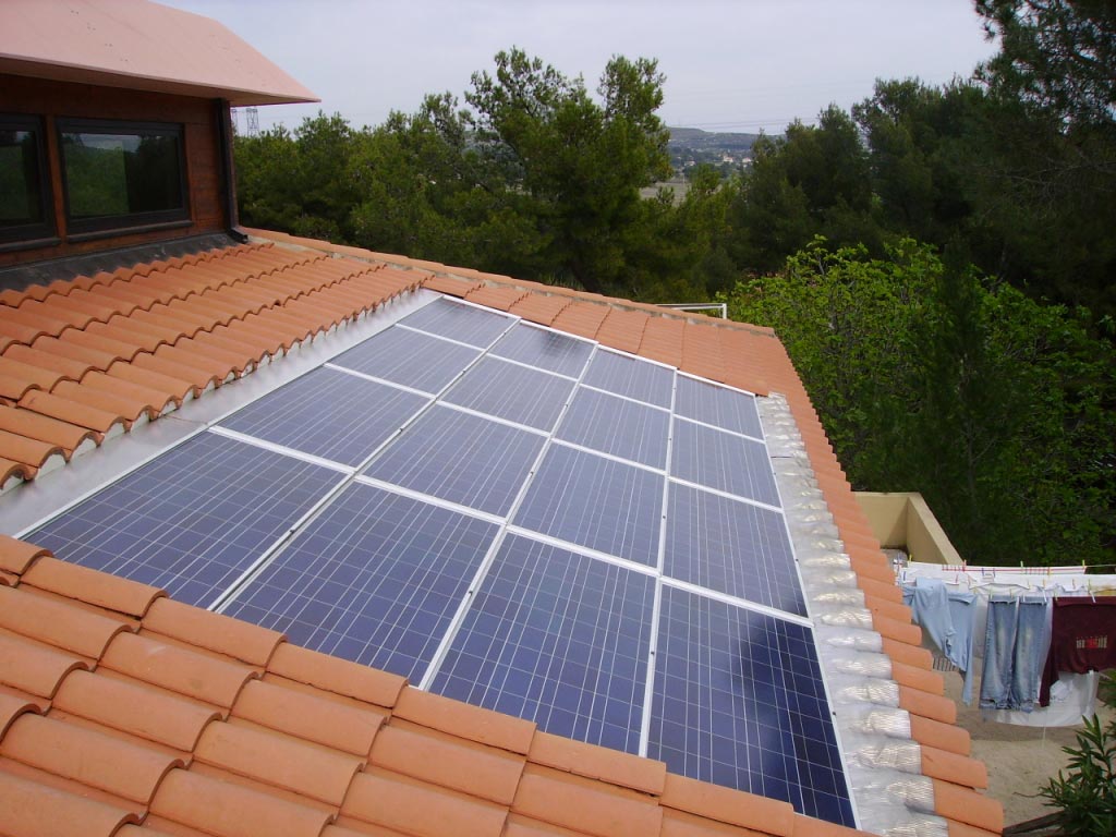 découvrez les panneaux solaires intégrés, une solution innovante pour allier esthétisme et efficacité énergétique. transformez votre habitat en une source d'énergie renouvelable sans compromettre le design de votre maison.