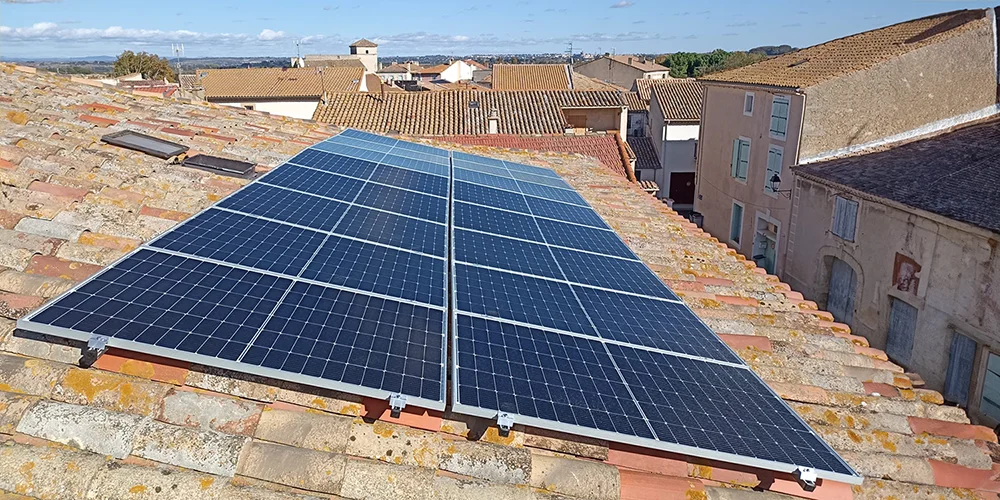 découvrez comment les panneaux solaires jouent un rôle essentiel dans la transition énergétique en fournissant une source d'énergie renouvelable, durable et respectueuse de l'environnement. informez-vous sur les avantages économiques, écologiques et sociaux de l'intégration de l'énergie solaire dans notre quotidien.