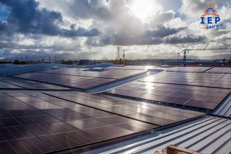 découvrez les panneaux solaires maritimes, une solution innovante pour profiter de l'énergie renouvelable en mer. idéaux pour les bateaux, plateformes offshore et installations côtières, ces panneaux allient efficacité et durabilité, contribuant ainsi à un avenir plus vert.