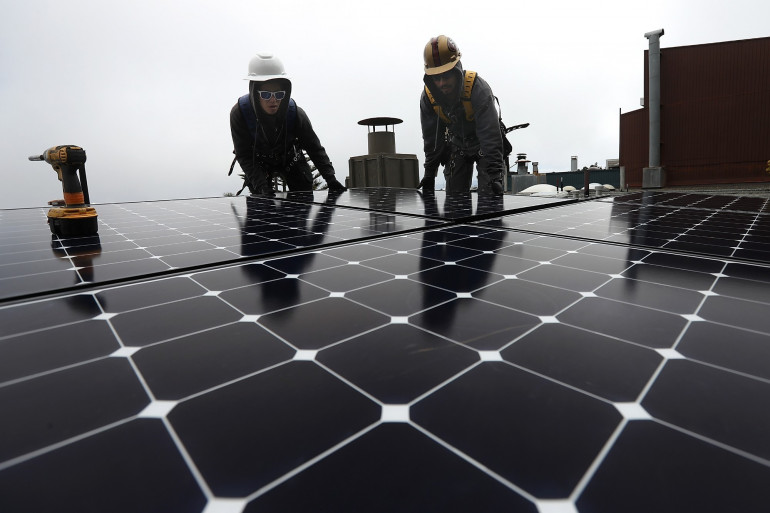 découvrez comment les panneaux solaires contribuent à la lutte contre le changement climatique, réduisent les émissions de carbone et favorisent un avenir durable. informez-vous sur les avantages environnementaux et économiques de l'énergie solaire.
