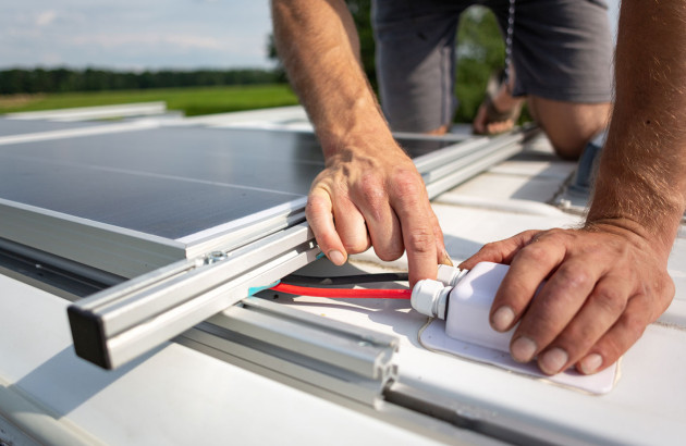 découvrez notre service d'installateur de panneaux photovoltaïques essentiel pour une transition énergétique réussie. bénéficiez d'une expertise locale, de solutions adaptées et d'un accompagnement personnalisé pour optimiser votre autoconsommation et réduire vos factures d'électricité.