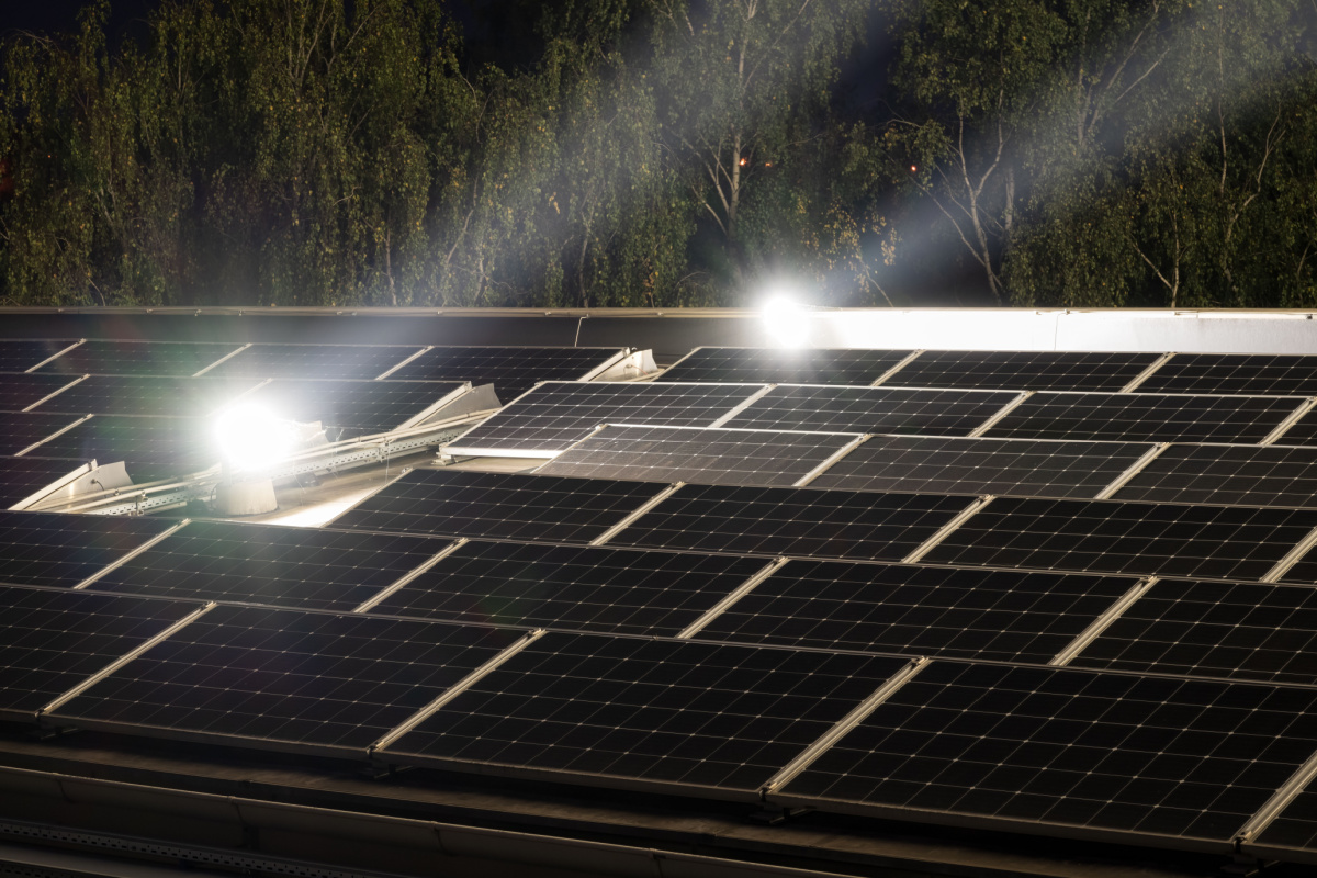 découvrez comment les panneaux solaires contribuent à réduire les émissions de carbone tout en offrant une solution énergétique durable et économique. informez-vous sur les avantages environnementaux et les innovations technologiques qui rendent l'énergie solaire accessible à tous.