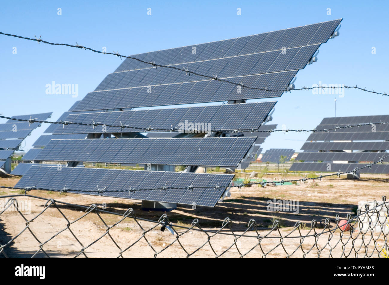 découvrez comment garantir la sécurité de vos panneaux solaires avec nos conseils d'experts. optimisez votre installation tout en protégeant votre investissement contre les risques potentiels.