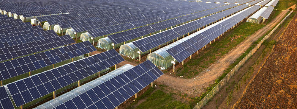 découvrez les nombreux avantages des panneaux photovoltaïques : production d'énergie renouvelable, réduction des factures d'électricité, impact positif sur l'environnement et valorisation de votre patrimoine. adoptez une solution durable et économique pour un avenir énergétique responsable.
