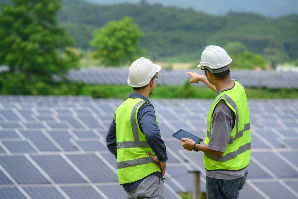 découvrez comment intégrer l'énergie verte dans votre entreprise pour réduire votre empreinte carbone, optimiser vos coûts énergétiques et répondre aux exigences écologiques. adoptez une démarche durable et innovante pour contribuer à la lutte contre le changement climatique tout en renforçant l'image de votre entreprise.