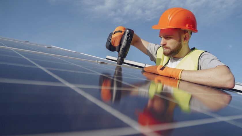 découvrez l'importance de la sécurité des panneaux solaires pour garantir une installation efficace et durable. apprenez les meilleures pratiques et les mesures à adopter pour protéger votre système solaire et maximiser ses performances.