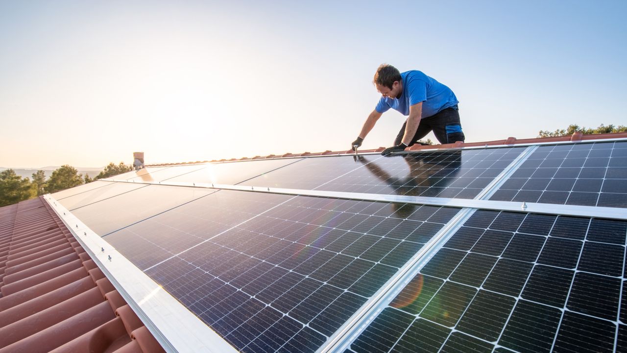 découvrez les dernières innovations en matière de panneaux solaires, des technologies de pointe qui permettent d'optimiser l'efficacité énergétique et de réduire l'impact environnemental. informez-vous sur les solutions écologiques et durables pour un avenir plus vert.