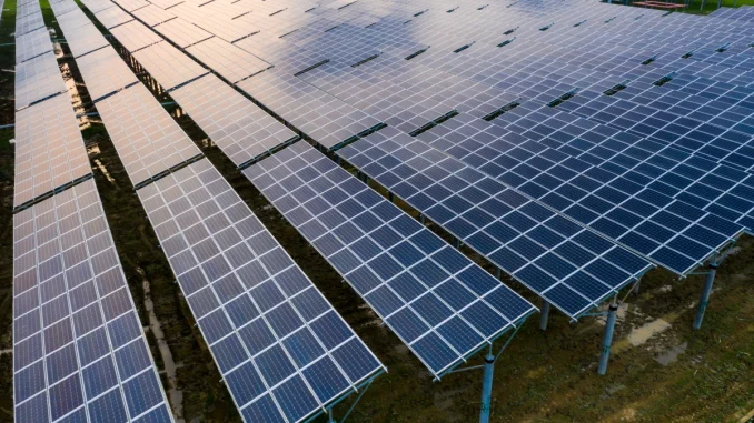 découvrez comment les panneaux solaires peuvent contribuer à une énergie durable et responsable. informez-vous sur leur impact environnemental, les enjeux éthiques et les bénéfices économiques pour un avenir énergétique plus vert.