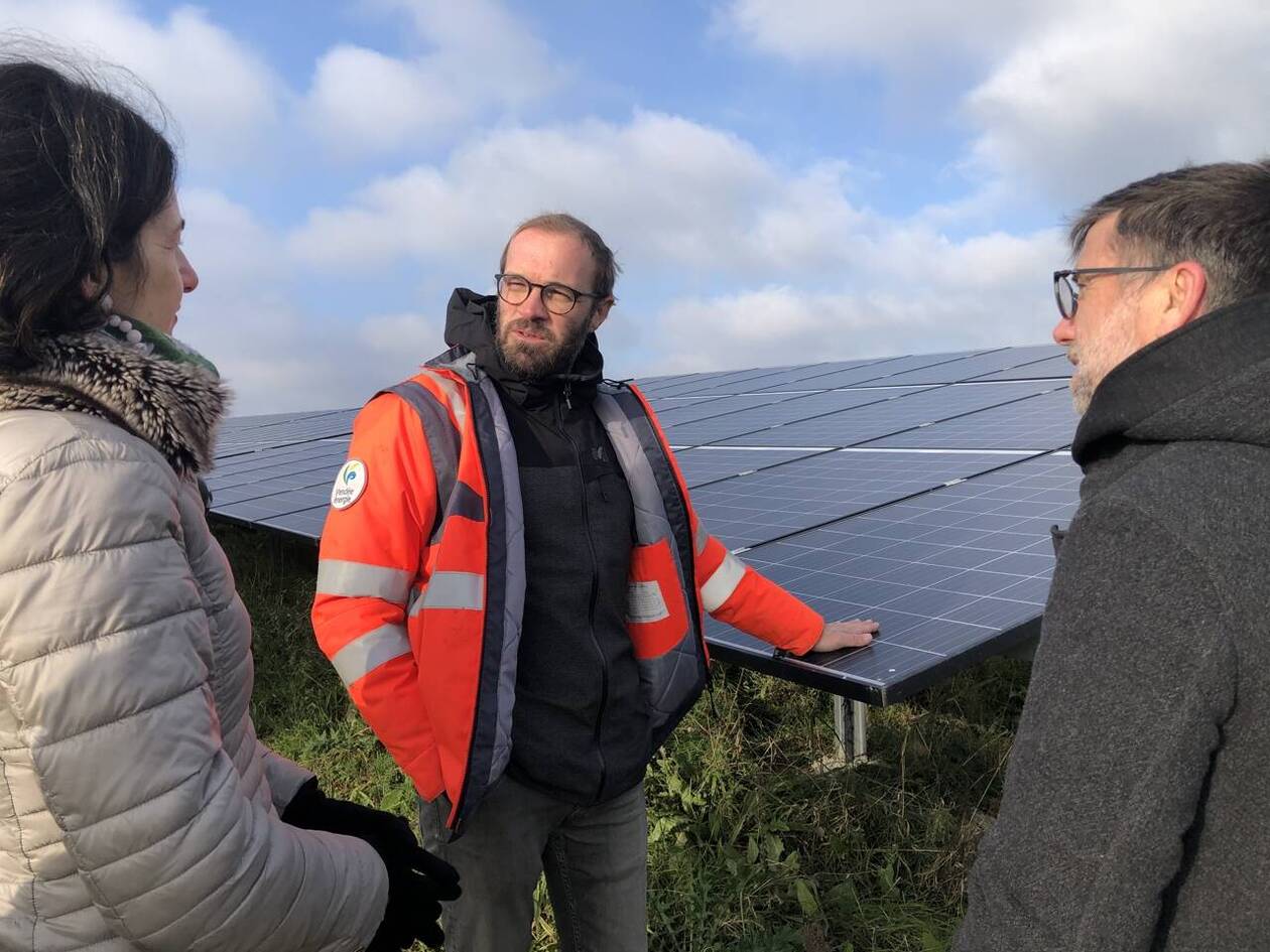 découvrez les solutions photovoltaïques en vendée pour une énergie renouvelable et durable. optimisez votre consommation électrique et faites des économies tout en préservant l'environnement grâce aux panneaux solaires adaptés à votre habitat.