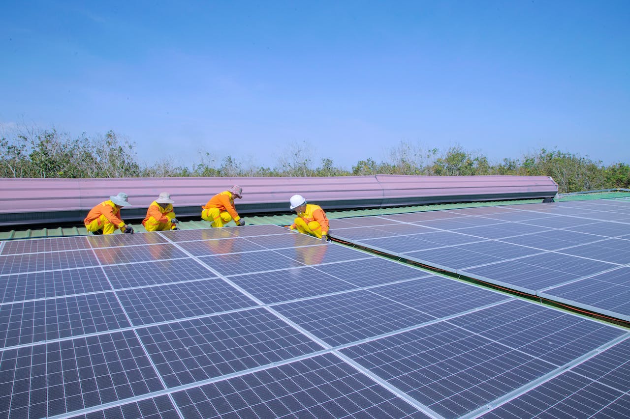 découvrez comment choisir le bon installateur solaire pour vos besoins énergétiques. comparez les qualifications, les avis clients et les offres afin de garantir une installation efficace et durable de vos panneaux solaires.