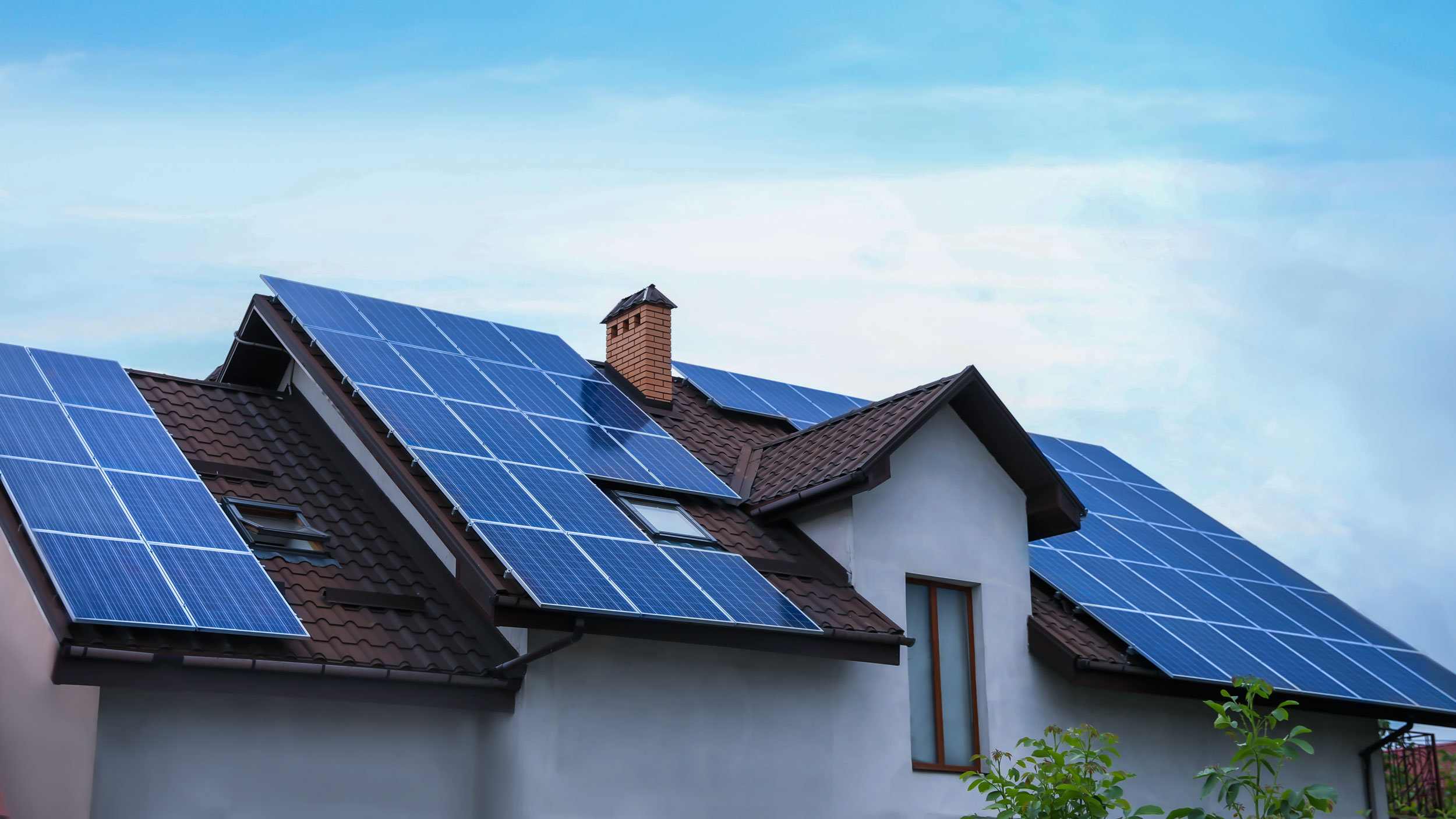 découvrez les avantages des panneaux solaires en france : une énergie renouvelable, des économies sur vos factures et un soutien gouvernemental. faites le choix écologique et économique dès aujourd'hui.