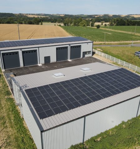 découvrez comment votre entreprise peut bénéficier de subventions pour l'installation de panneaux solaires. maximisez vos économies et engagez-vous dans une démarche écologique tout en réduisant vos coûts énergétiques grâce à des aides financières adaptées.