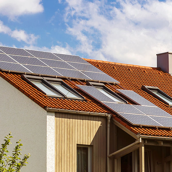 découvrez comment obtenir des panneaux photovoltaïques gratuits pour réduire vos factures d'électricité et contribuer à une énergie renouvelable. profitez de subventions et d'aides à l'installation pour faire un geste pour la planète tout en réalisant des économies.