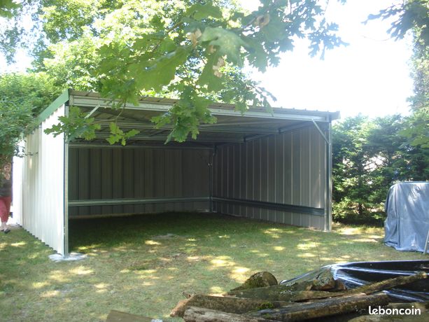 découvrez notre gamme d'abris en béton, idéals pour protéger vos équipements et améliorer l'esthétique de votre jardin. robustes, durables et faciles à installer, nos abris en béton s'intègrent parfaitement dans tous les espaces extérieurs. optez pour une solution sécurisée et élégante pour votre stockage!