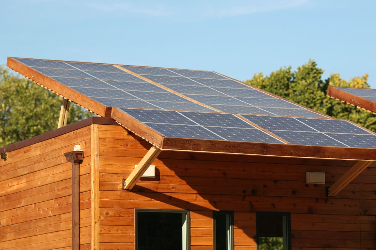 découvrez notre abri jardin solaire, la solution idéale pour stocker vos outils et équipements tout en préservant l'environnement. profitez d'un espace pratique et écologique, équipé de panneaux solaires pour une autonomie énergétique. transformez votre jardin en un lieu fonctionnel et durable.