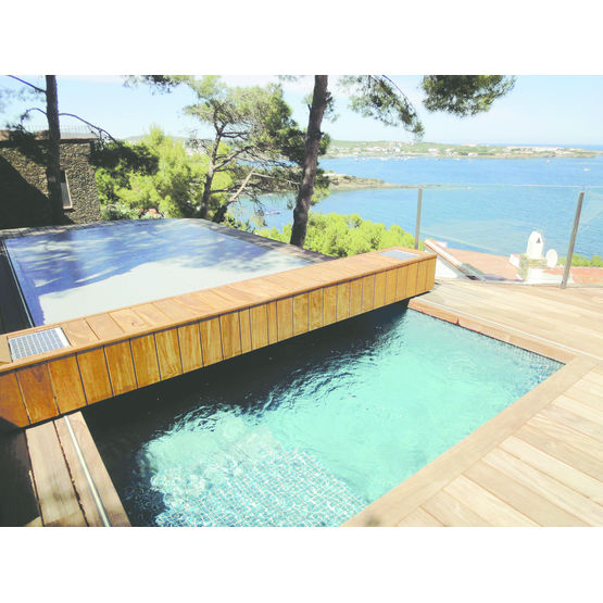 découvrez notre abri de piscine solaire, une solution innovante pour préserver la chaleur de votre piscine tout en la protégeant des intempéries. profitez d'une baignade agréable tout au long de l'année grâce à un système de couverture efficace et esthétique.