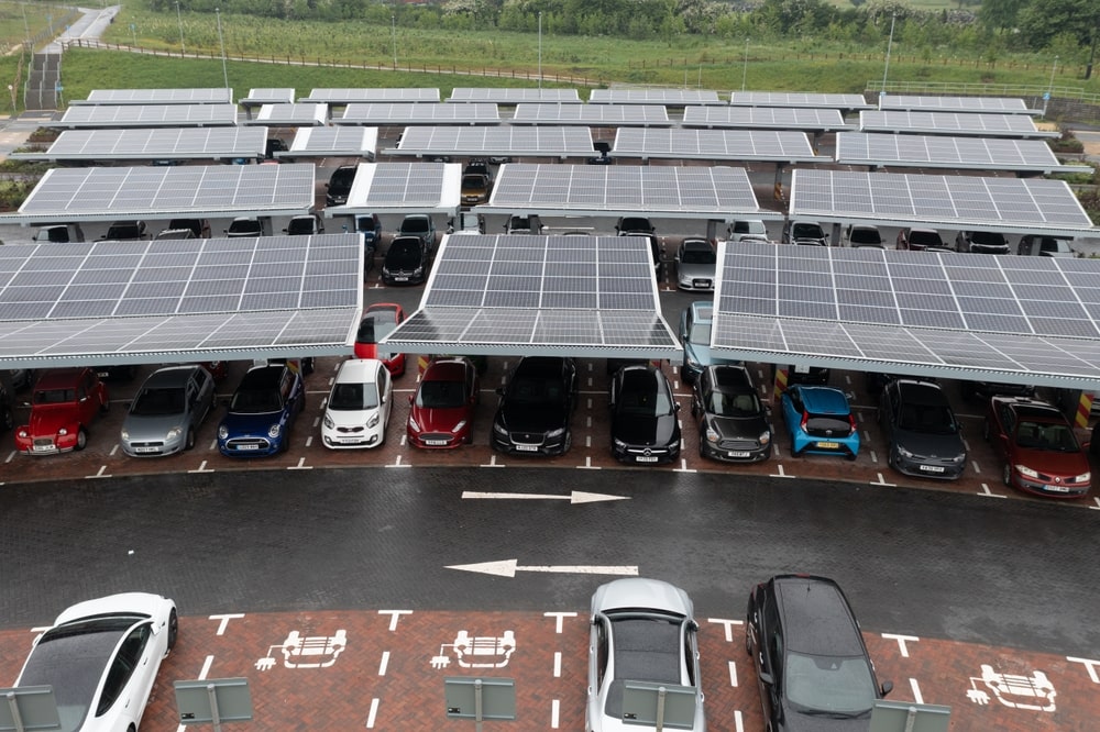 découvrez notre abri solaire, une solution innovante et écologique pour profiter de votre espace extérieur tout en vous protégeant des rayons du soleil. conçu pour allier confort et durabilité, cet abri est idéal pour vos jardins, terrasses ou piscines. découvrez comment il peut transformer vos moments en plein air.