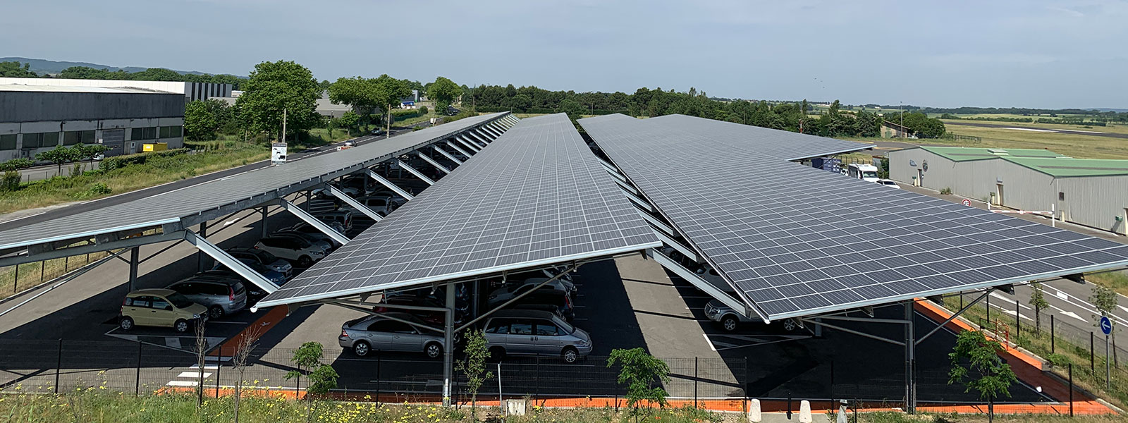découvrez les entreprises spécialisées dans l'aéro photovoltaïque, une solution innovante alliant énergie solaire et aéronautique. explorez les dernières technologies, projets et partenariats pour contribuer à un avenir durable.