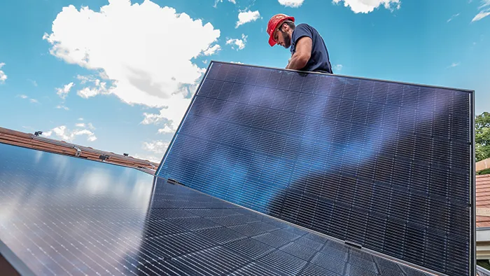 découvrez l'aérovoltaïque, une technologie innovante qui allie l'énergie solaire et l'aérothermie pour produire de l'électricité tout en maximisant l'efficacité énergétique. informez-vous sur ses avantages, son fonctionnement et son potentiel pour un avenir durable.