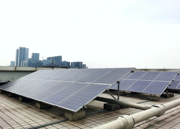 découvrez notre guide complet sur l'aide aux panneaux solaires : informations sur les subventions, les crédits d'impôt et les programmes d'assistance pour rendre votre transition énergétique plus accessible et avantageuse.