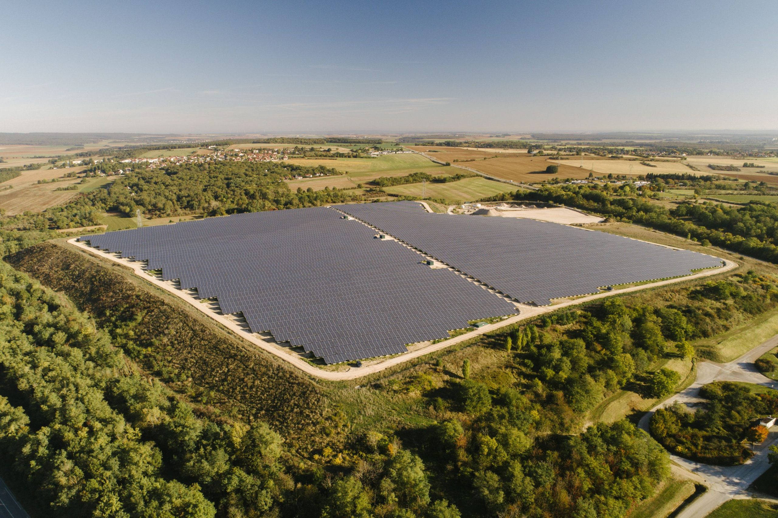 découvrez des solutions d'aide pour l'installation de panneaux solaires en bourgogne. profitez d'un accompagnement personnalisé et d'informations sur les aides financières disponibles pour optimiser votre transition énergétique.
