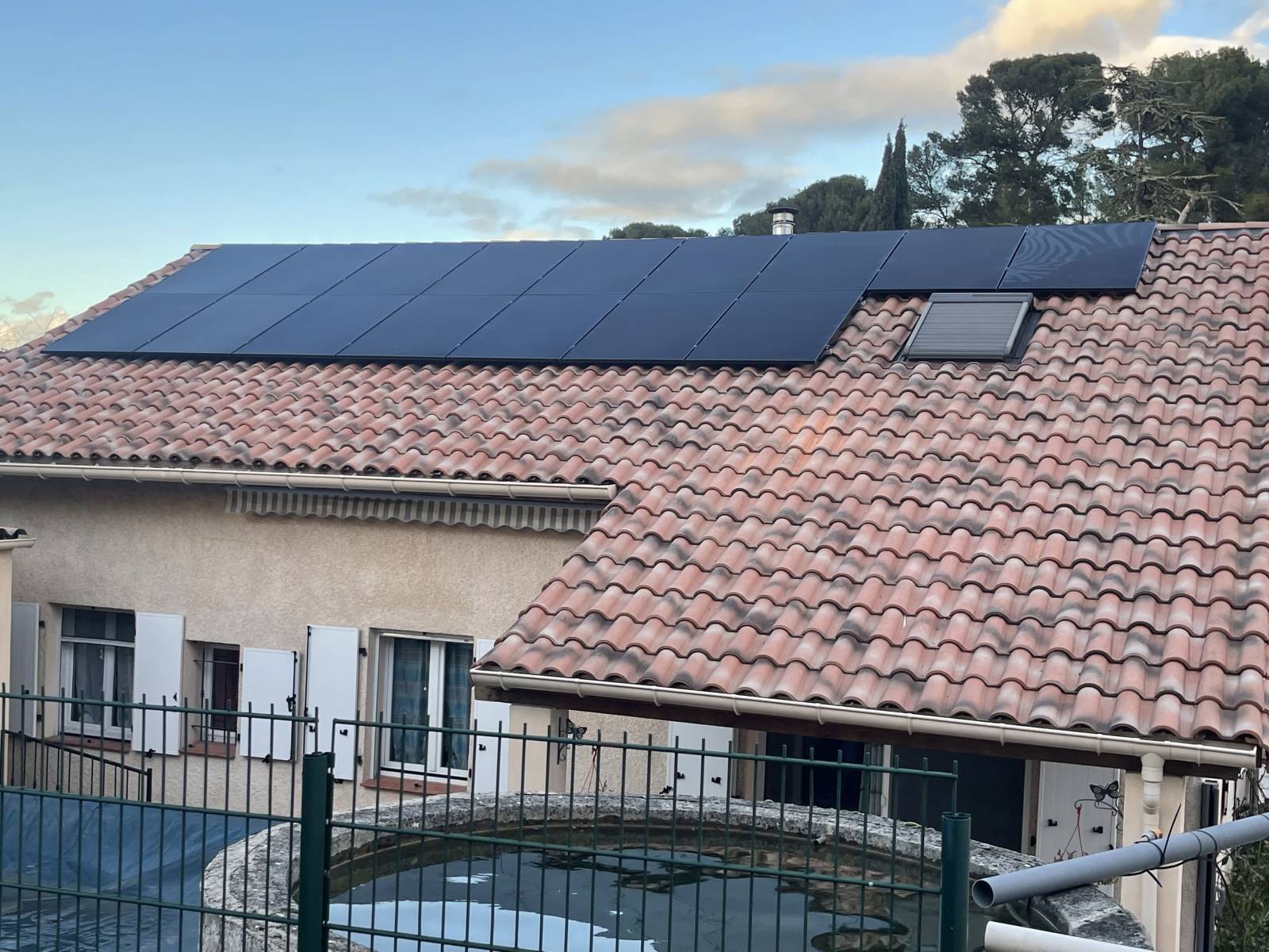 découvrez les solutions d'aide solaire en paca pour optimiser votre consommation d'énergie renouvelable. profitez d'un accompagnement personnalisé pour installer des panneaux solaires et réduire vos factures d'électricité tout en préservant l'environnement.