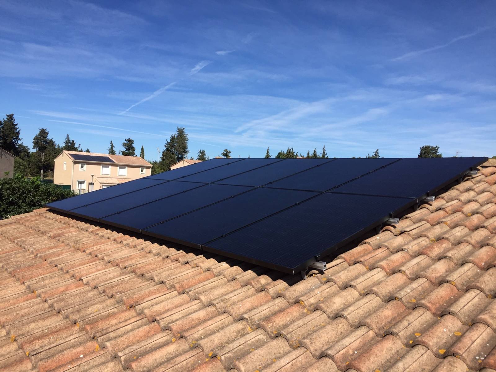 découvrez les différentes options d'aide solaire en rhône-alpes pour optimiser votre installation photovoltaïque. bénéficiez de subventions, d'aides financières et de conseils personnalisés pour rendre votre projet d'énergie renouvelable accessible et rentable.