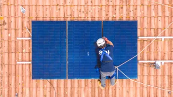 découvrez les aides et subventions disponibles pour l'installation de panneaux solaires en 2021. profitez des avantages fiscaux et des dispositifs d'accompagnement pour investir dans une énergie renouvelable et réduire vos factures d'électricité.
