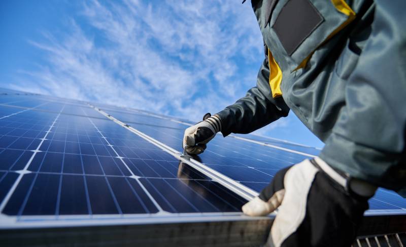 découvrez les diverses aides et subventions disponibles en occitanie pour l'installation de panneaux solaires. maximisez votre investissement tout en contribuant à la transition énergétique grâce aux soutiens locaux et régionaux.