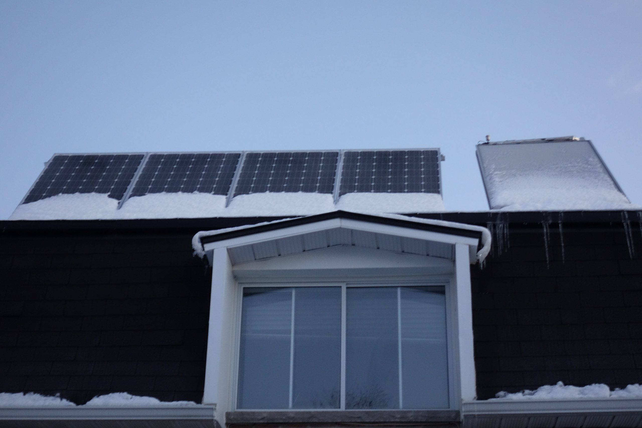 découvrez les meilleurs angles pour vos panneaux solaires au québec. optimisez la production d'énergie de votre système photovoltaïque en choisissant l'orientation idéale adaptée à votre emplacement géographique.