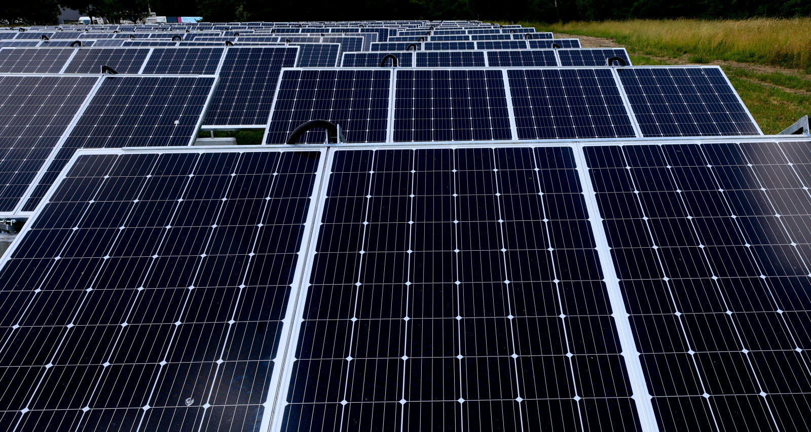 découvrez les opportunités d'appel d'offres pour des projets photovoltaïques. maximisez votre investissement dans les énergies renouvelables en participant à nos appels d'offres compétitifs et contribuez à un avenir plus durable.
