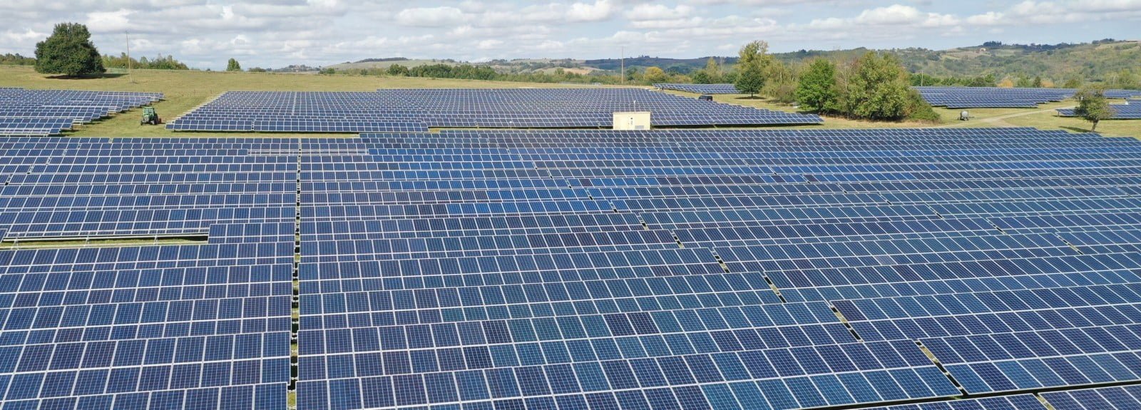 découvrez l'arbre photovoltaïque, une solution innovante alliant esthétique et écologie. transformez votre espace en une oasis d'énergie renouvelable tout en profitant de l'ombre et de l'élégance de ces structures uniques. idéal pour les parcs, jardins et espaces publics!