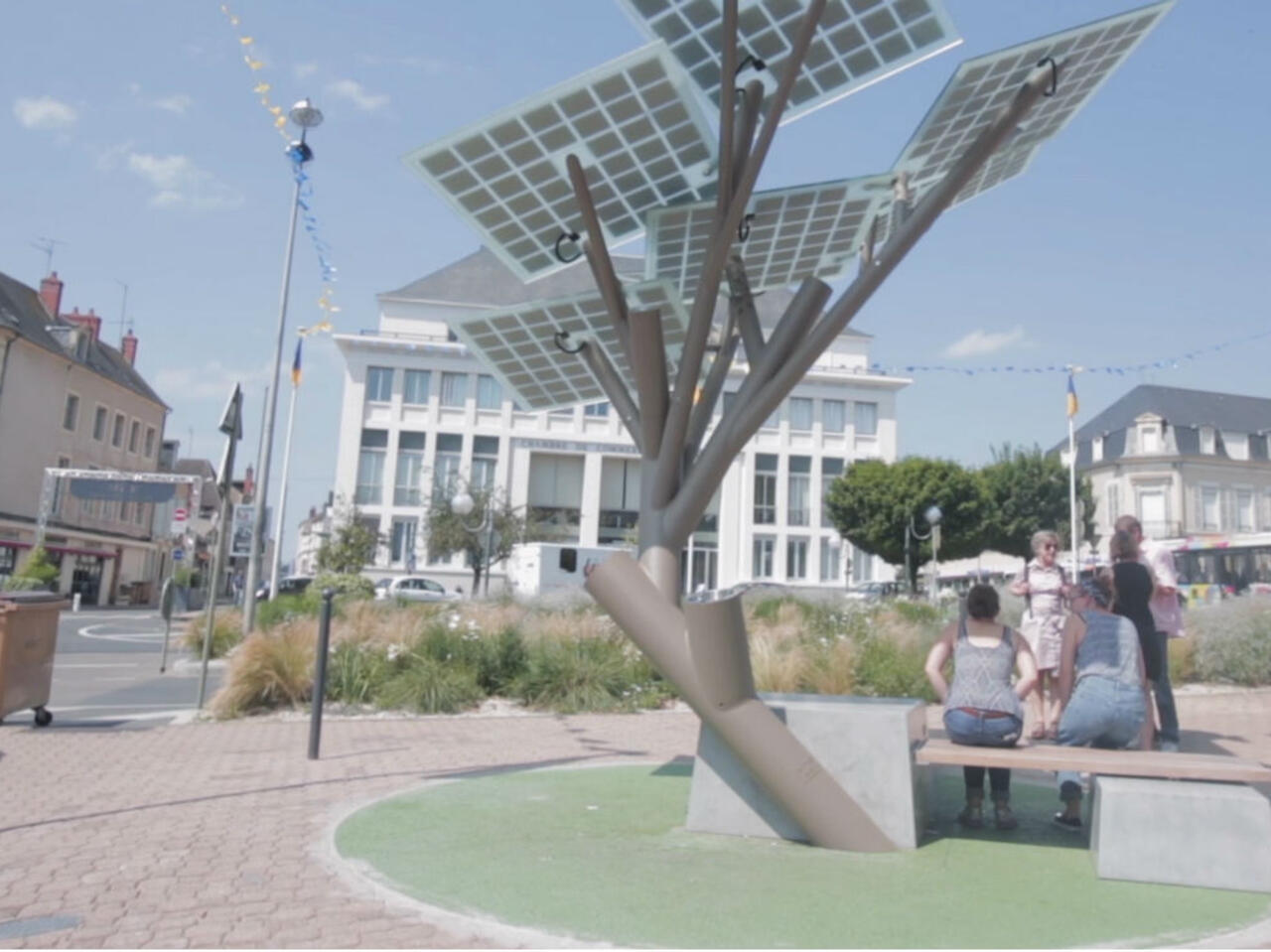 découvrez les arbres solaires, une innovation écologique qui allie l'art et la technologie pour produire de l'énergie renouvelable. transformez votre espace extérieur en un lieu durable tout en bénéficiant d'une source d'énergie verte. idéal pour les jardins, les parcs et les villes!
