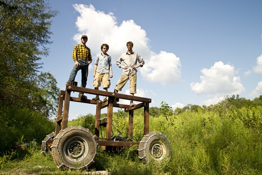 découvrez l'autoconstruction agricole : une approche innovante pour construire vos propres structures agricoles. apprenez des techniques durables, économisez sur vos coûts, et adaptez vos installations à vos besoins spécifiques tout en respectant l'environnement.